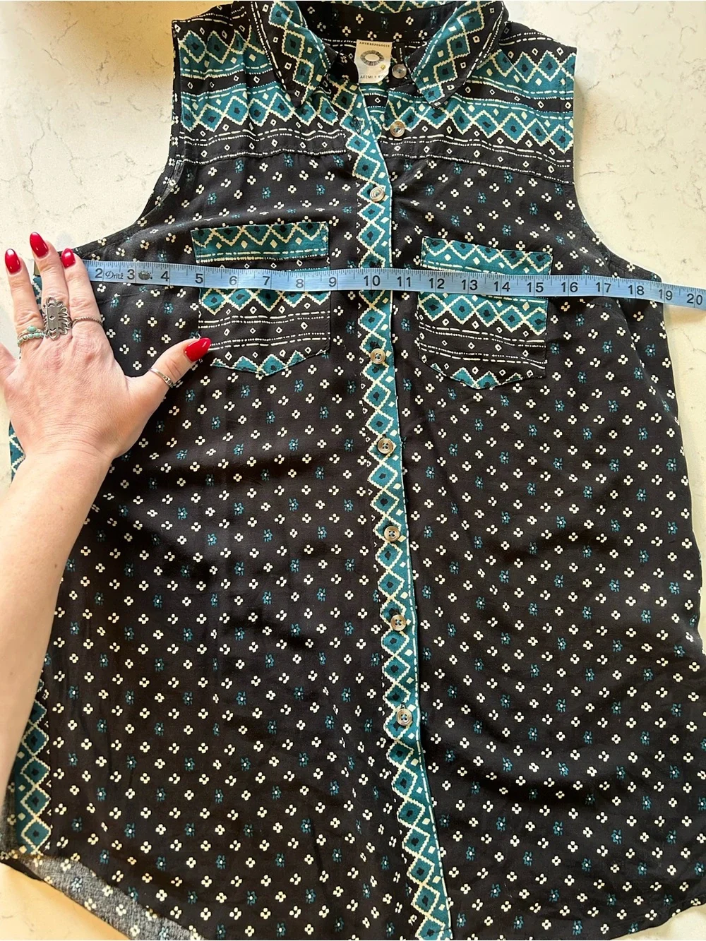 Anthropologie Akemi + Kin Black & Teal Sleeveless Button-Down Shirt - Picture 7 of 16